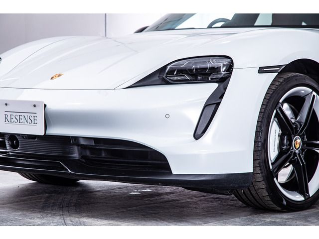 PORSCHE TAYCAN 2021 Image 31