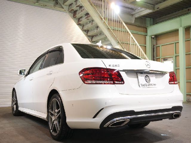 MERCEDES BENZ E CLAS 2015 Image 31