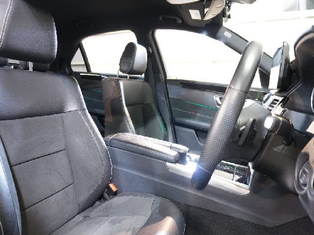 MERCEDES BENZ E CLAS 2015 Image 31