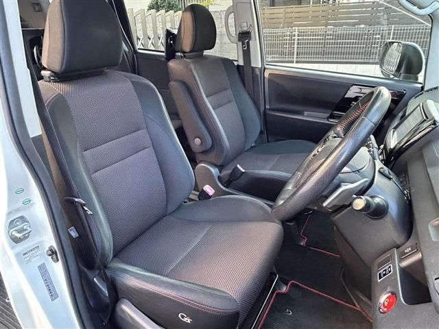 TOYOTA NOAH 2011 Image 31