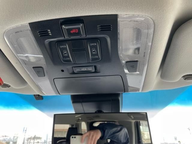 TOYOTA VELLFIRE 2018 Image 31