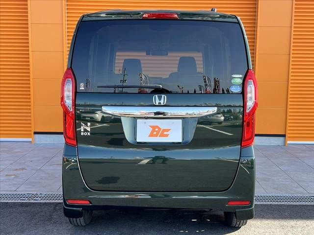 HONDA N BOX 2017 Image 31