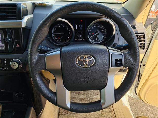 TOYOTA LANDCRUISER PRADO 2014 Image 31