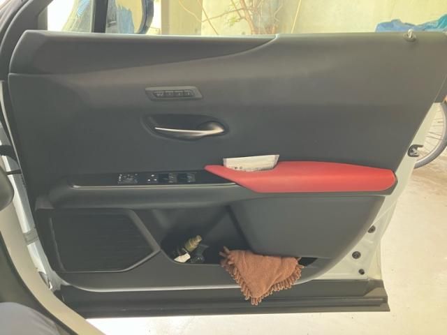 TOYOTA LEXUS UX250H 2023 Image 31