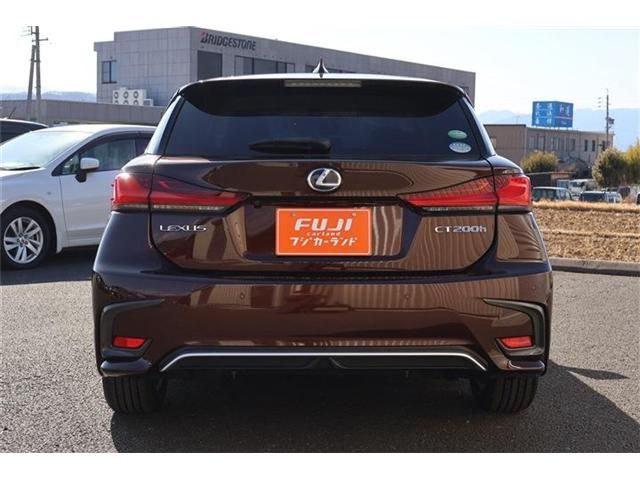 TOYOTA LEXUS CT200H 2018 Image 31