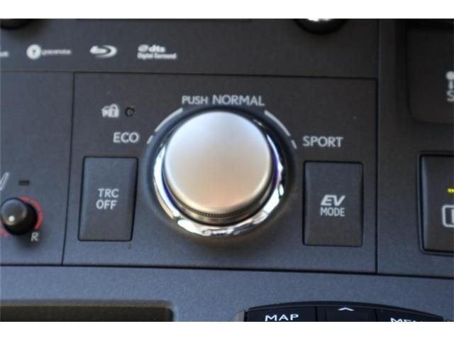 TOYOTA LEXUS CT200H 2018 Image 31