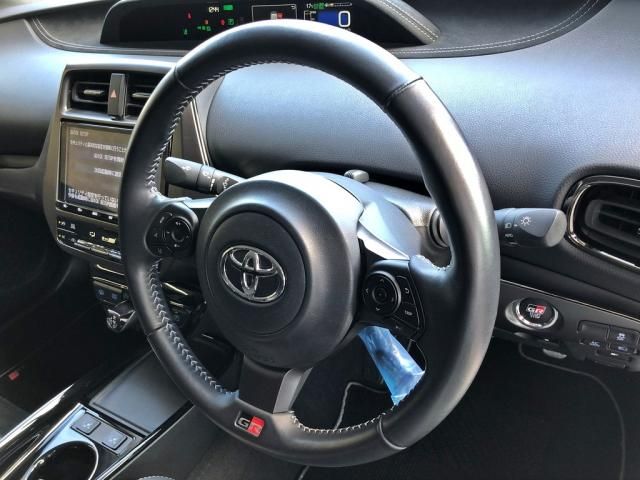 TOYOTA PRIUS PHV 2020 Image 31