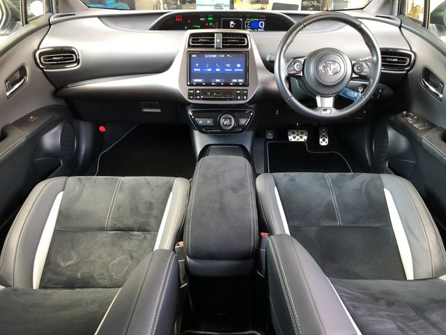 TOYOTA PRIUS PHV 2020 Image 31