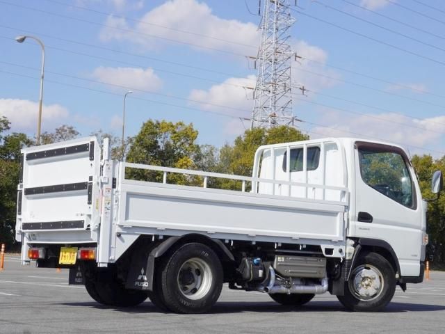 MITSUBISHI CANTER 2015 Image 31