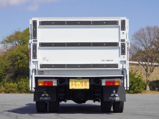 MITSUBISHI CANTER 2015 Image 31