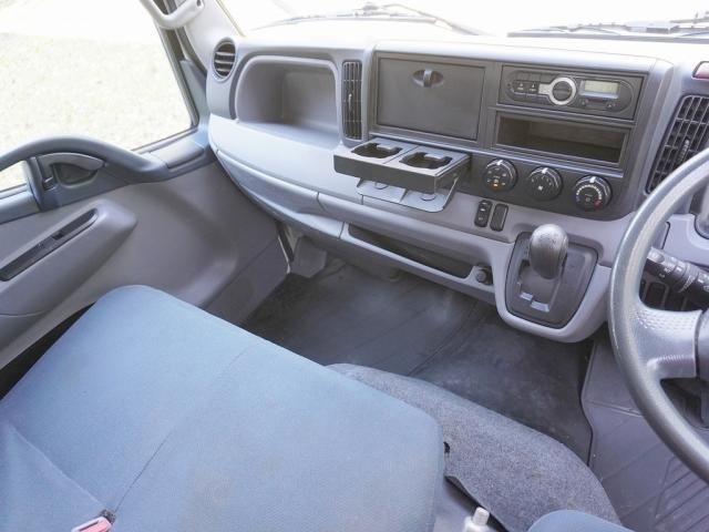 MITSUBISHI CANTER 2015 Image 31