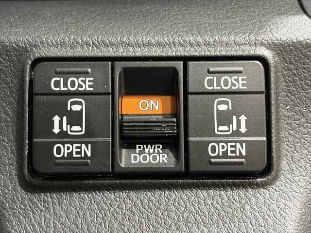 TOYOTA SIENTA HYBRID 2015 Image 31