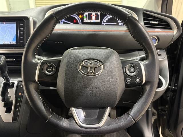 TOYOTA SIENTA HYBRID 2015 Image 31