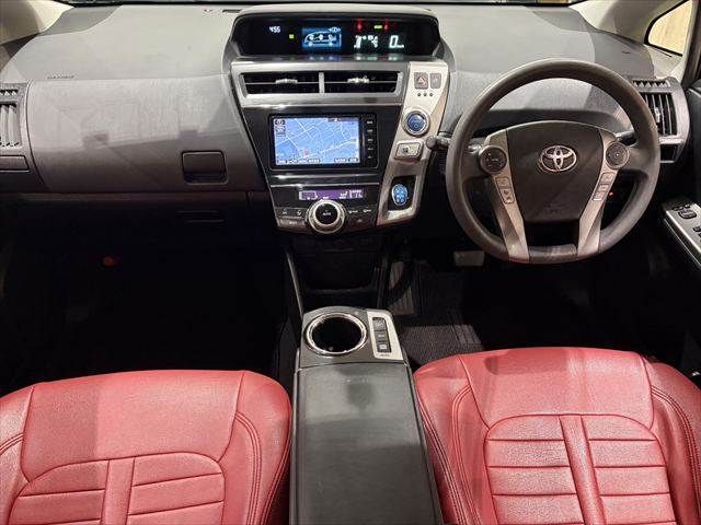 TOYOTA PRIUS ALPHA 2015 Image 31