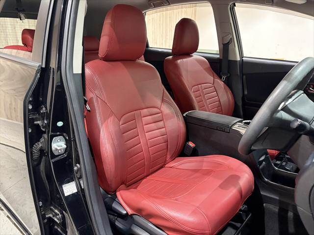 TOYOTA PRIUS ALPHA 2015 Image 31