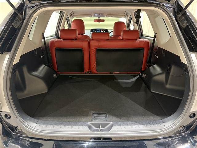 TOYOTA PRIUS ALPHA 2015 Image 31