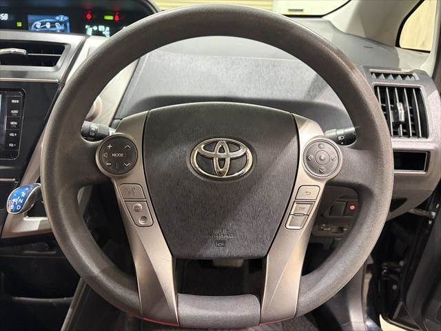 TOYOTA PRIUS ALPHA 2015 Image 31