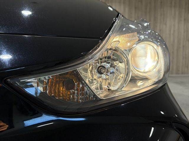 TOYOTA PRIUS ALPHA 2015 Image 31