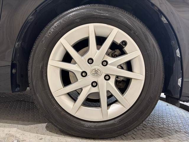 TOYOTA PRIUS ALPHA 2015 Image 31