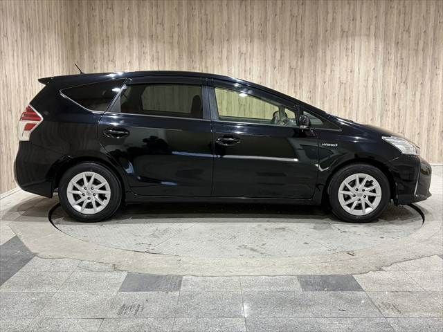 TOYOTA PRIUS ALPHA 2015 Image 31