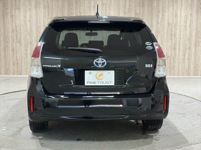 TOYOTA PRIUS ALPHA 2015 Image 31