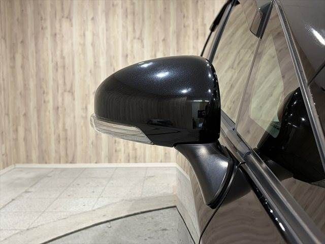 TOYOTA PRIUS ALPHA 2015 Image 31