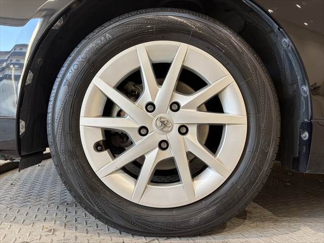 TOYOTA PRIUS ALPHA 2015 Image 31