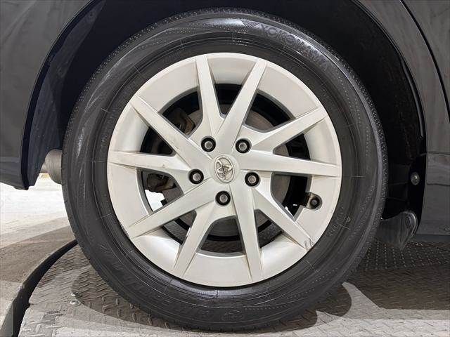 TOYOTA PRIUS ALPHA 2015 Image 31