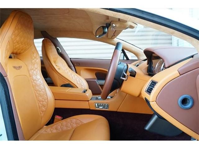 ASTON MARTIN ラピード 2016 Image 31