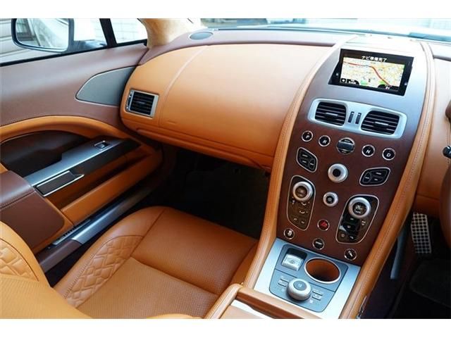 ASTON MARTIN ラピード 2016 Image 31