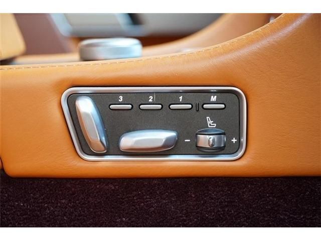 ASTON MARTIN ラピード 2016 Image 31