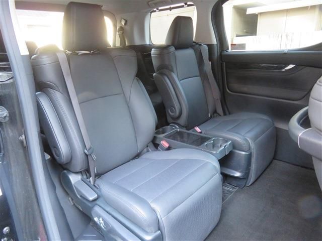 TOYOTA ALPHARD HYBRID 4WD 2020 Image 31