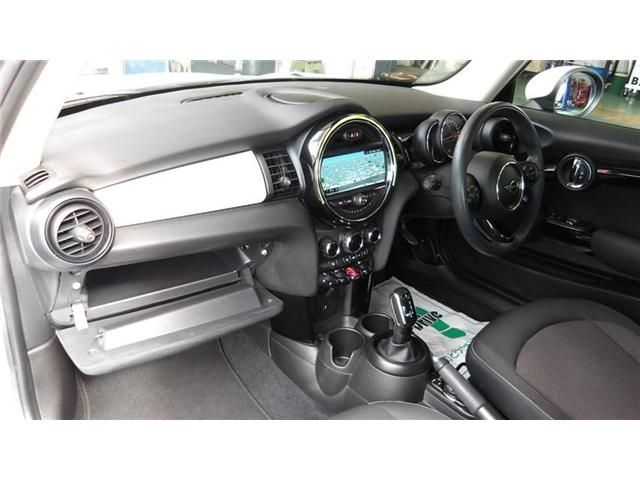 BMW MINI COOPER 2018 Image 31