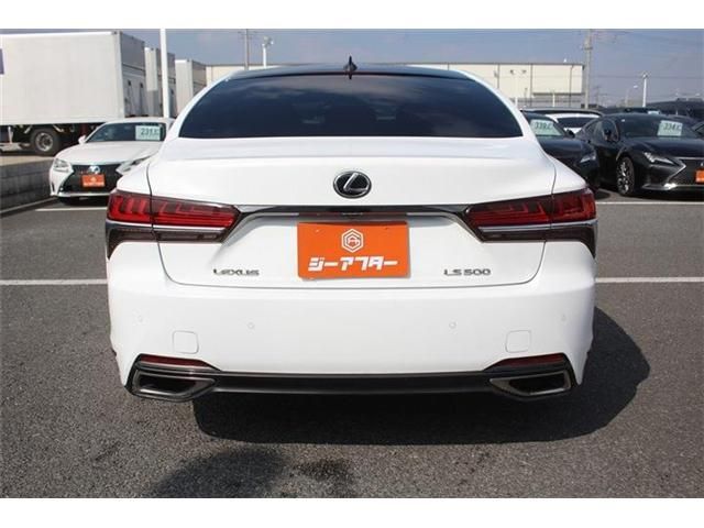 TOYOTA LEXUS LS500 2017 Image 31