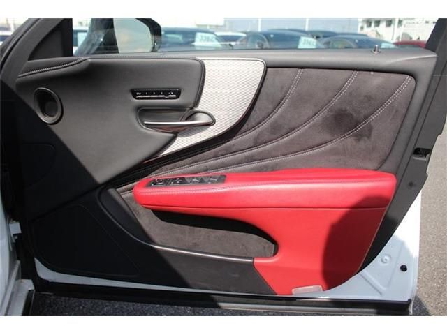 TOYOTA LEXUS LS500 2017 Image 31