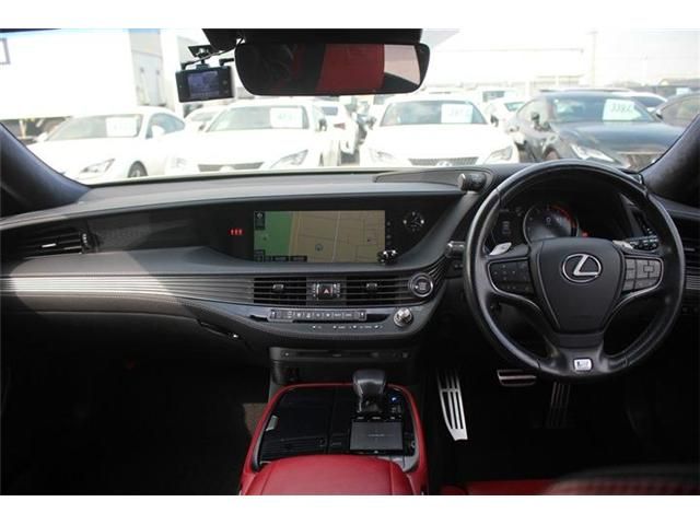 TOYOTA LEXUS LS500 2017 Image 31