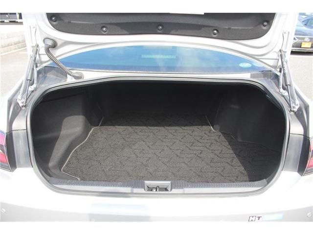 TOYOTA CROWN SEDAN HYBRID 2021 Image 31