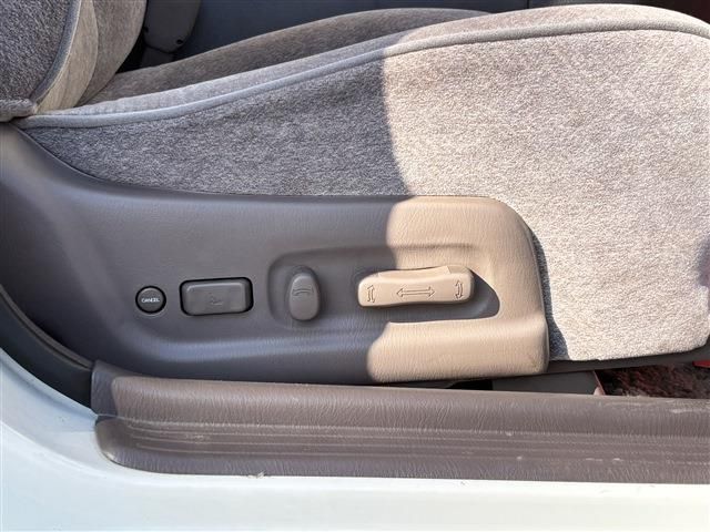 NISSAN CEDRIC HARDTOP 4WD 1998 Image 31