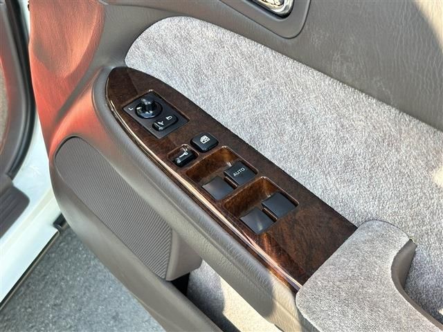 NISSAN CEDRIC HARDTOP 4WD 1998 Image 31