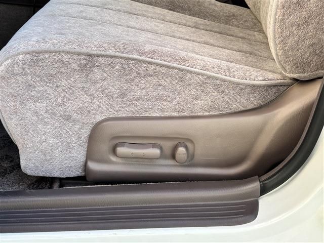 NISSAN CEDRIC HARDTOP 4WD 1998 Image 31