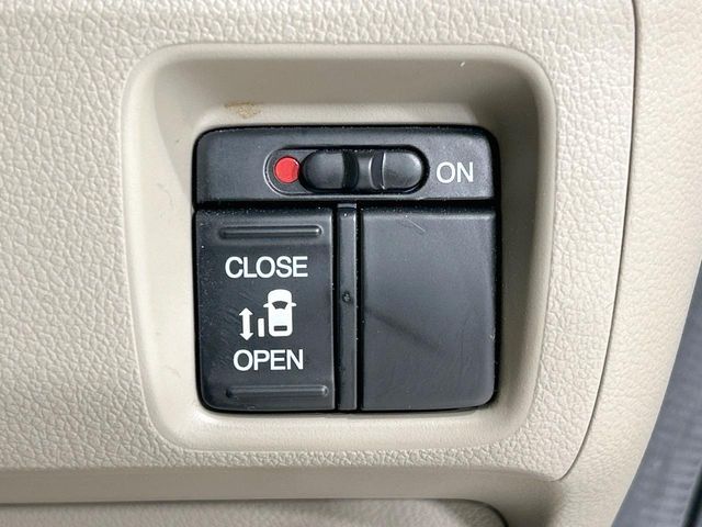 HONDA N BOX 2012 Image 31