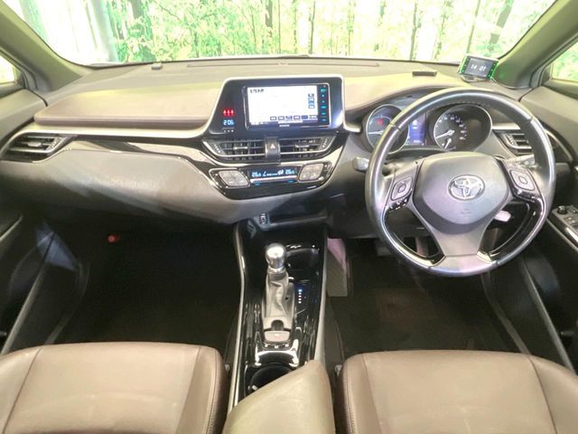 TOYOTA C-HR 2017 Image 31