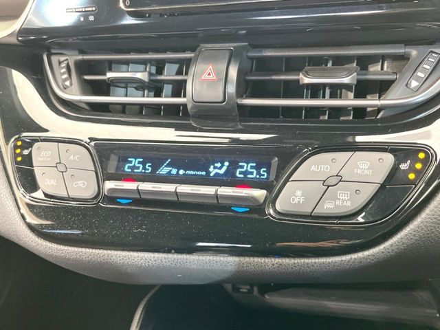 TOYOTA C-HR 2017 Image 31