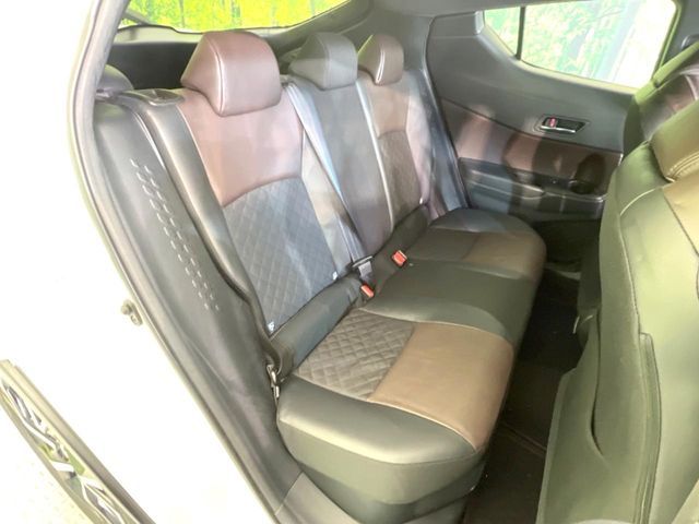 TOYOTA C-HR 2017 Image 31