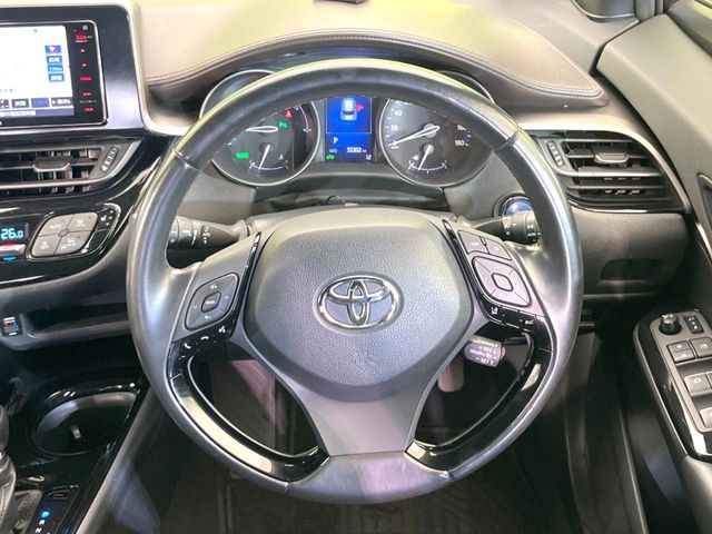 TOYOTA C-HR 2017 Image 31