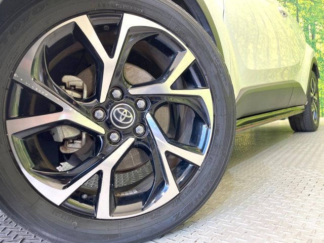 TOYOTA C-HR 2017 Image 31