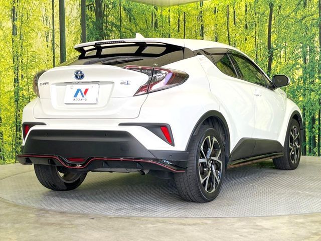 TOYOTA C-HR 2017 Image 31