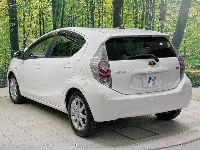 TOYOTA AQUA 2012 Image 31