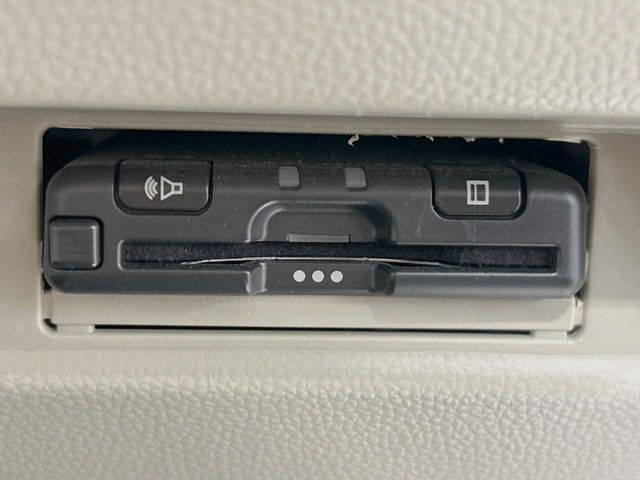 SUZUKI WAGON R 2019 Image 31