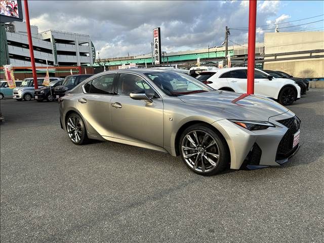 TOYOTA LEXUS IS300H 2021 Image 31